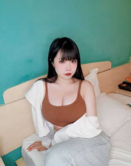 两个小姨子在线
