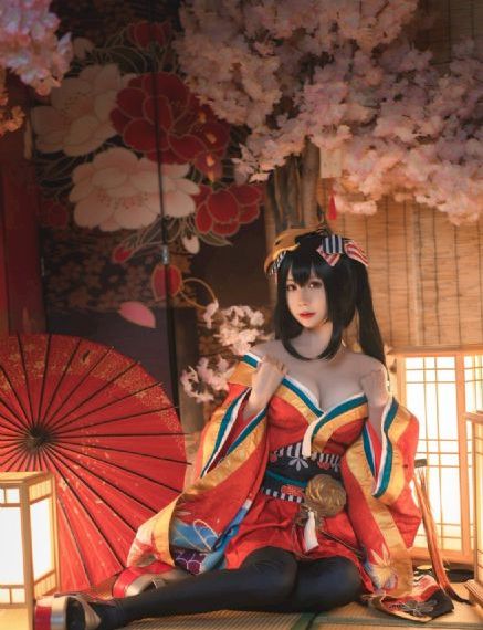 丰满女老板90分钟