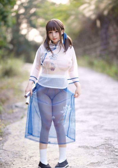 商务旅行女老板同房